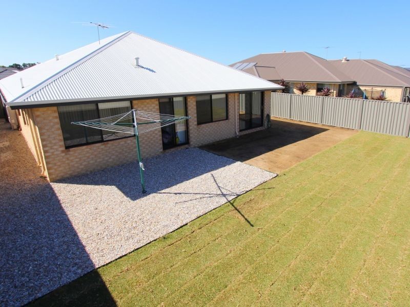 20 Pleasant Avenue, Piara Waters WA 6112