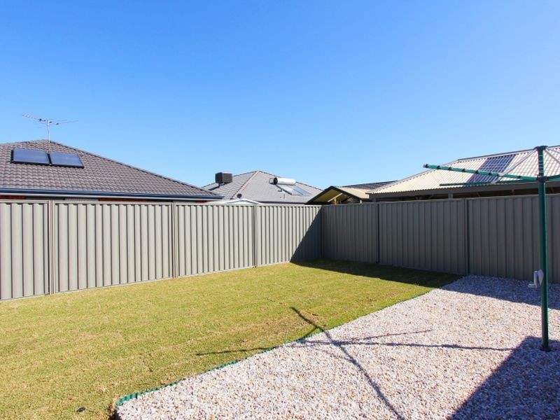20 Pleasant Avenue, Piara Waters WA 6112