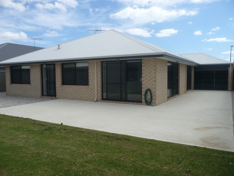 20 Pleasant Avenue, Piara Waters WA 6112