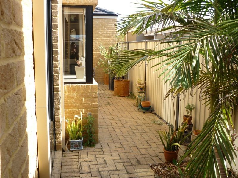 7 Cotswold Parade, Aubin Grove WA 6164