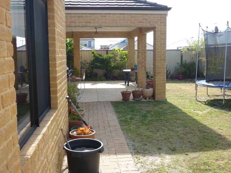 7 Cotswold Parade, Aubin Grove WA 6164