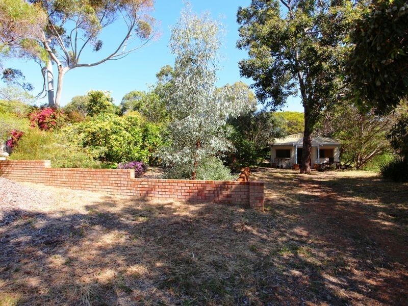 1 Noel Road, Gooseberry Hill WA 6076