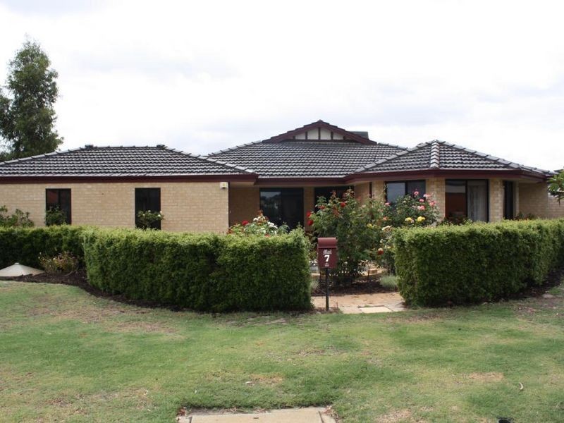 7 Camellia Way, Beechboro WA 6063