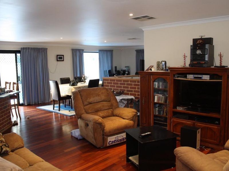 7 Camellia Way, Beechboro WA 6063