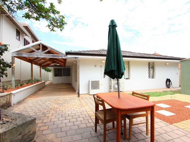 17 Rose Avenue, South Perth WA 6151