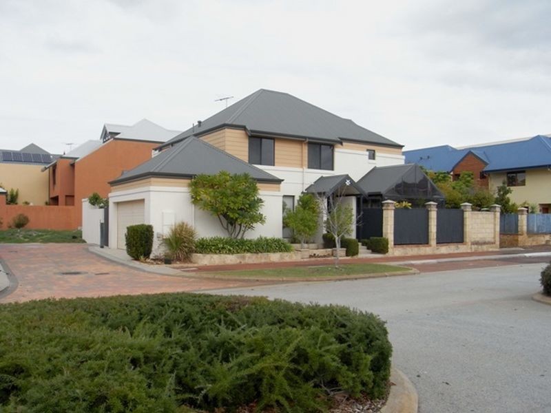 2 Skiff Close, Ascot WA 6104