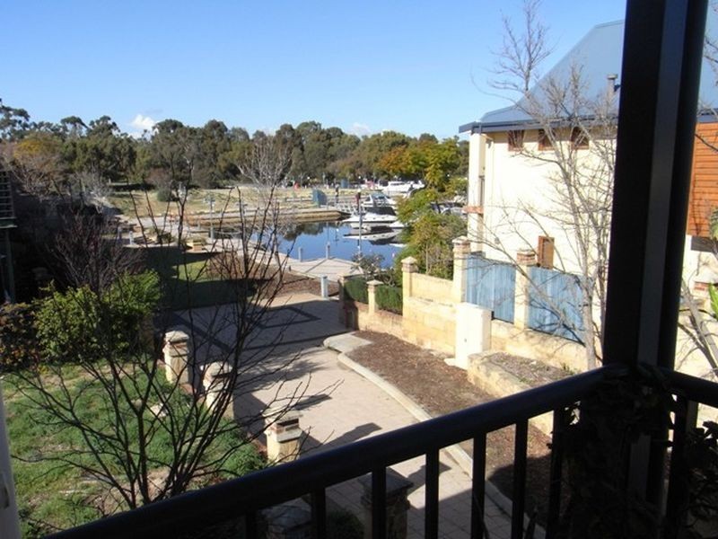 2 Skiff Close, Ascot WA 6104