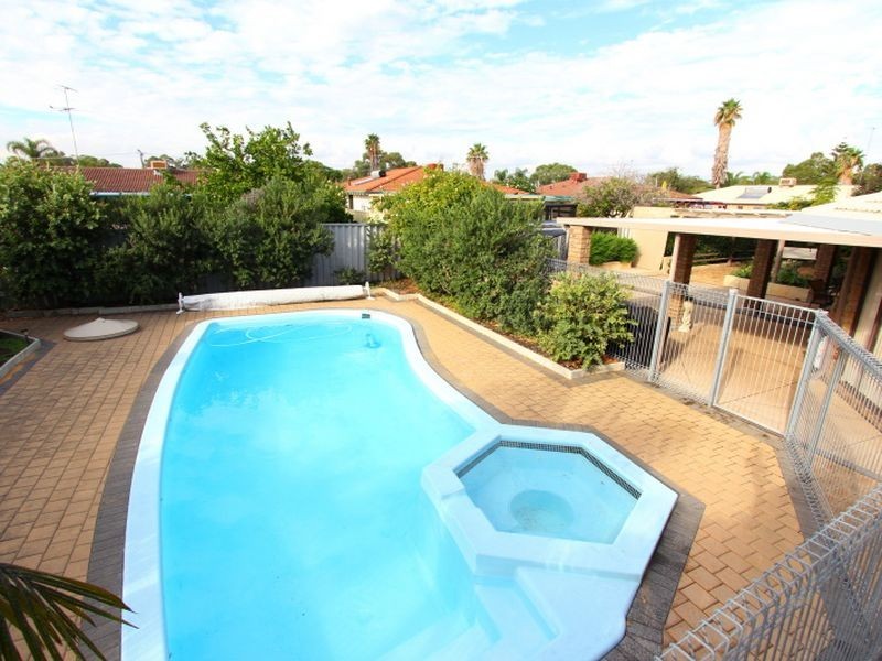 11 & 13 Shashta Drive, Greenfields WA 6210