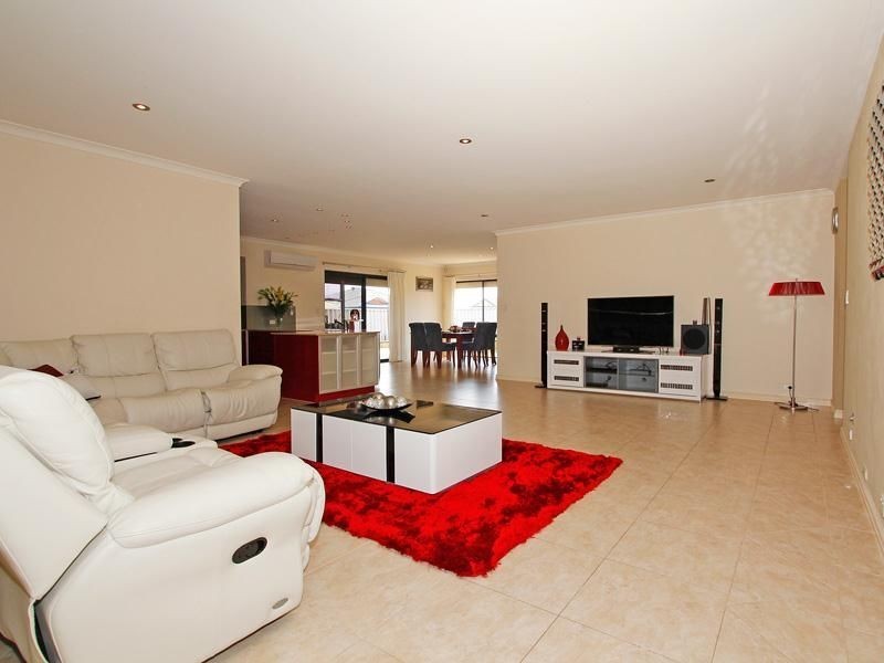 1 Crystal Turn, Beechboro WA 6063