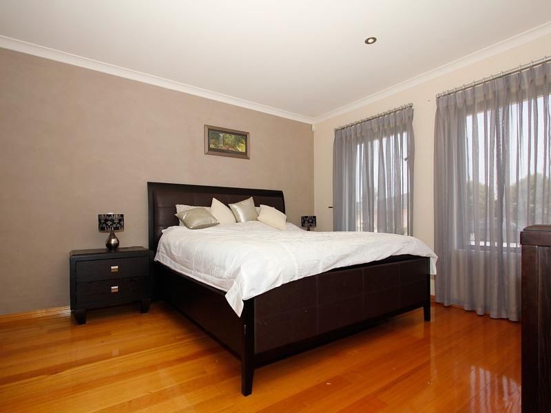 1 Crystal Turn, Beechboro WA 6063
