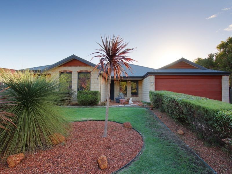 8 Swanson Way, Secret Harbour WA 6173