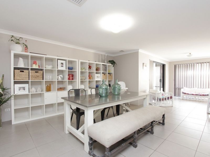 8 Swanson Way, Secret Harbour WA 6173