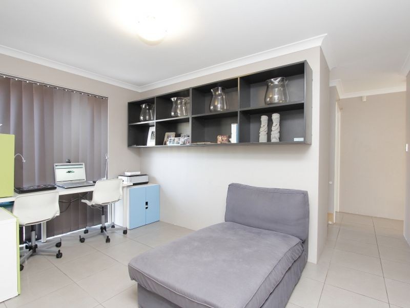 8 Swanson Way, Secret Harbour WA 6173