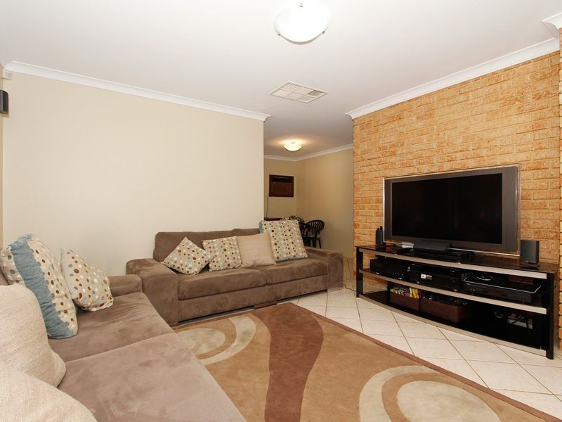 3 Lambourne Retreat, Mirrabooka WA 6061
