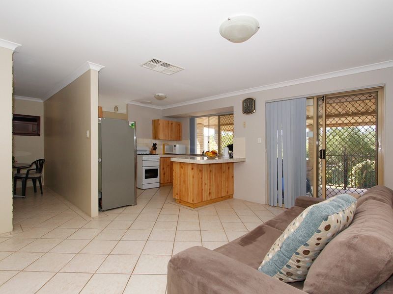 3 Lambourne Retreat, Mirrabooka WA 6061