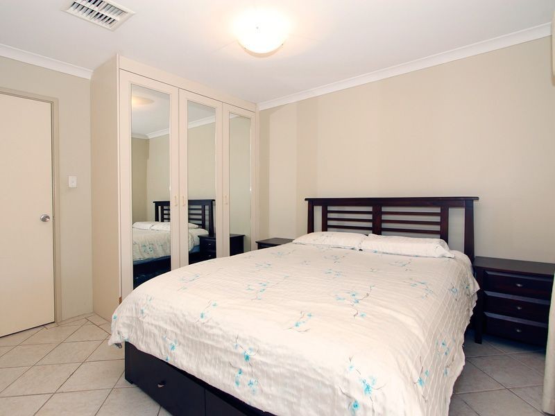 3 Lambourne Retreat, Mirrabooka WA 6061