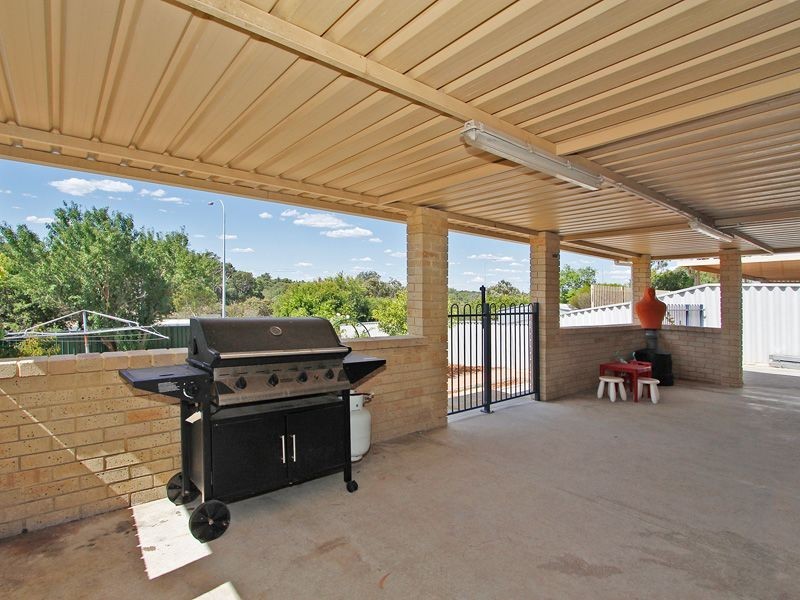 3 Lambourne Retreat, Mirrabooka WA 6061