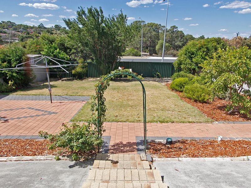 3 Lambourne Retreat, Mirrabooka WA 6061