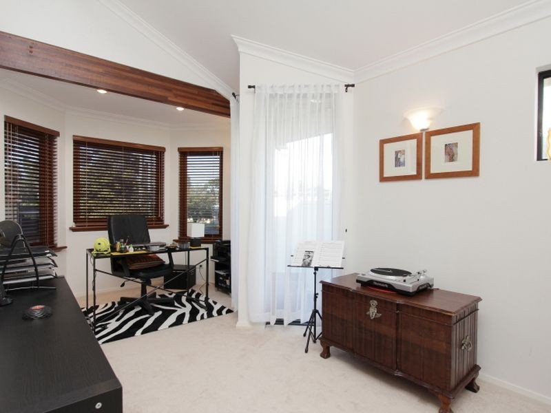 77 Douglas Avenue, South Perth WA 6151