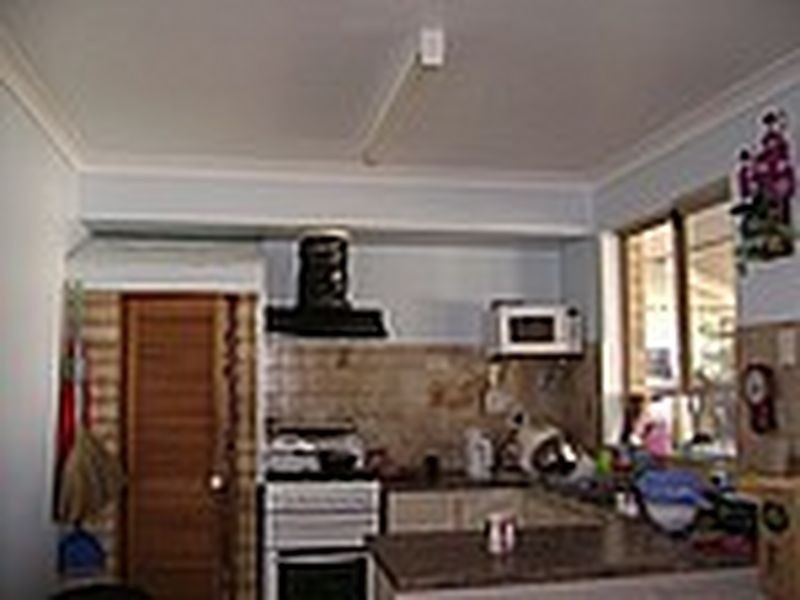 8 Tonkin Place, Girrawheen WA 6064