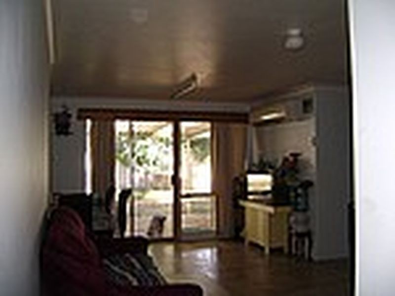 8 Tonkin Place, Girrawheen WA 6064