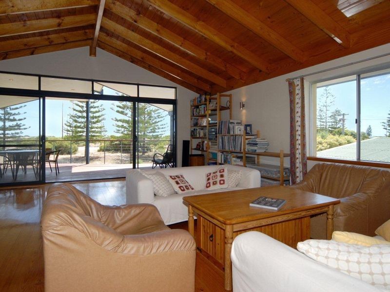 60 Marillana Drive, Golden Bay WA 6174