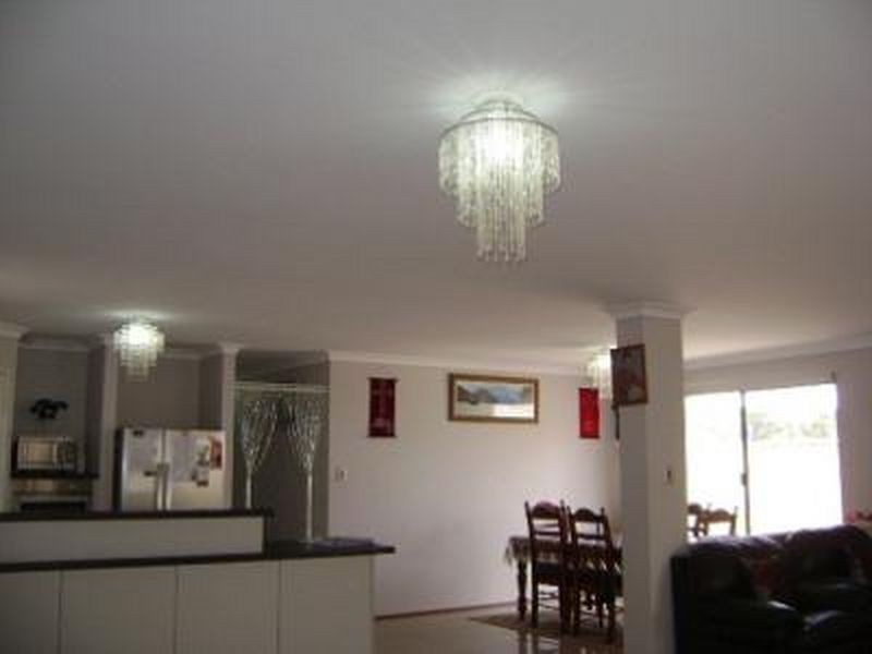 18 Maresfield Gardens, Girrawheen WA 6064