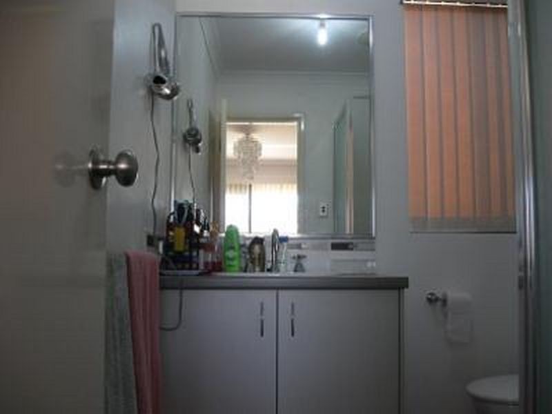 18 Maresfield Gardens, Girrawheen WA 6064