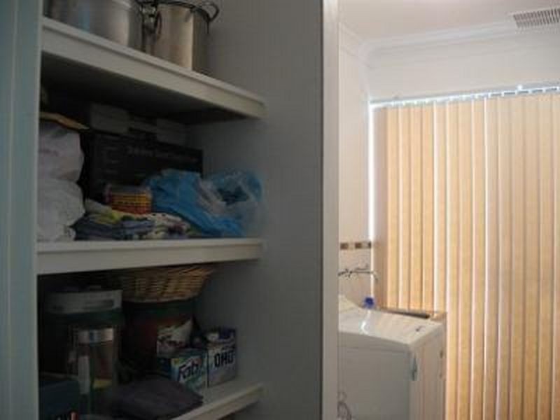 18 Maresfield Gardens, Girrawheen WA 6064