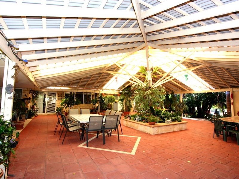 15 Sing Gardens, Walliston WA 6076