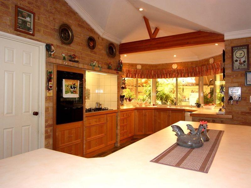 15 Sing Gardens, Walliston WA 6076