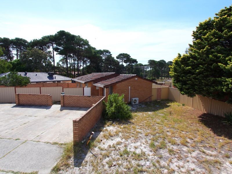 75 WALANNA DRIVE, Karawara WA 6152