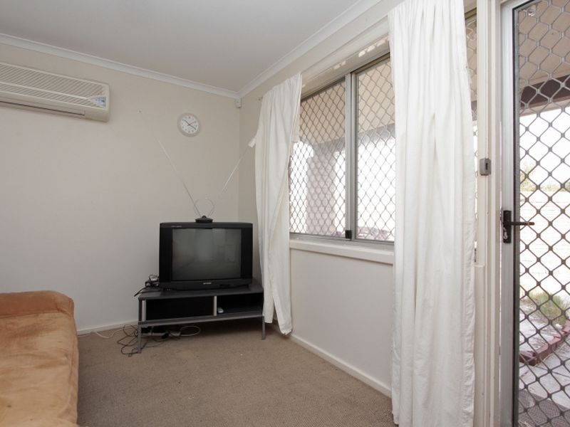 75 WALANNA DRIVE, Karawara WA 6152