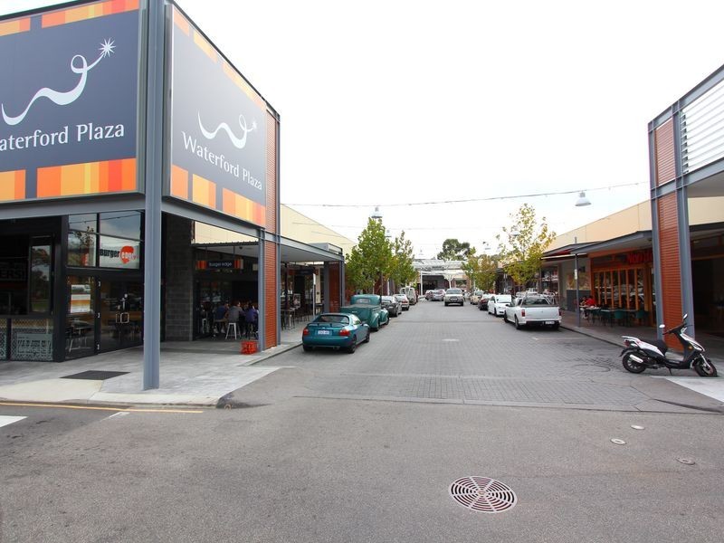 75 WALANNA DRIVE, Karawara WA 6152