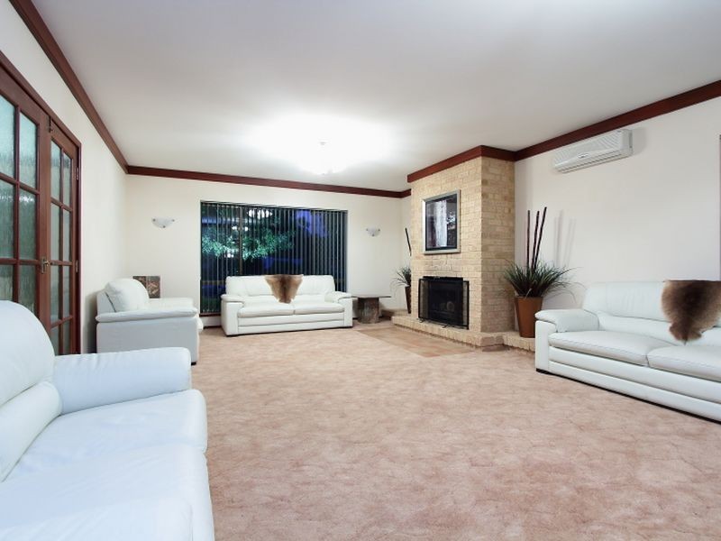 36 Rootes Road, Lesmurdie WA 6076