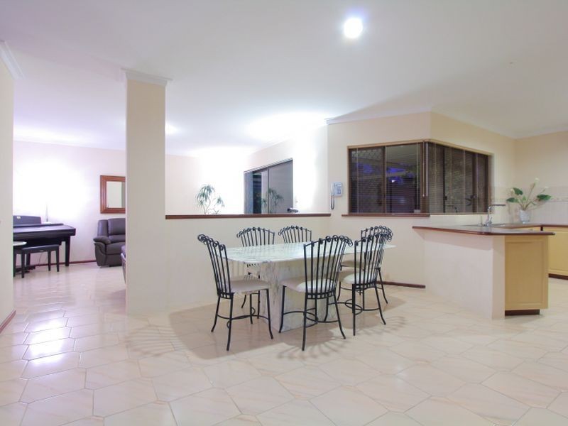 36 Rootes Road, Lesmurdie WA 6076