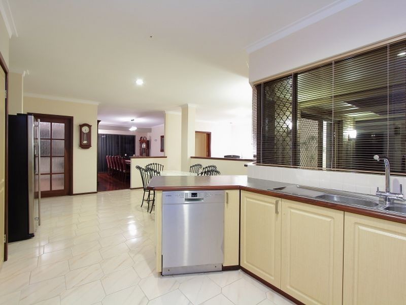 36 Rootes Road, Lesmurdie WA 6076