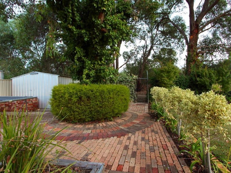 36 Rootes Road, Lesmurdie WA 6076