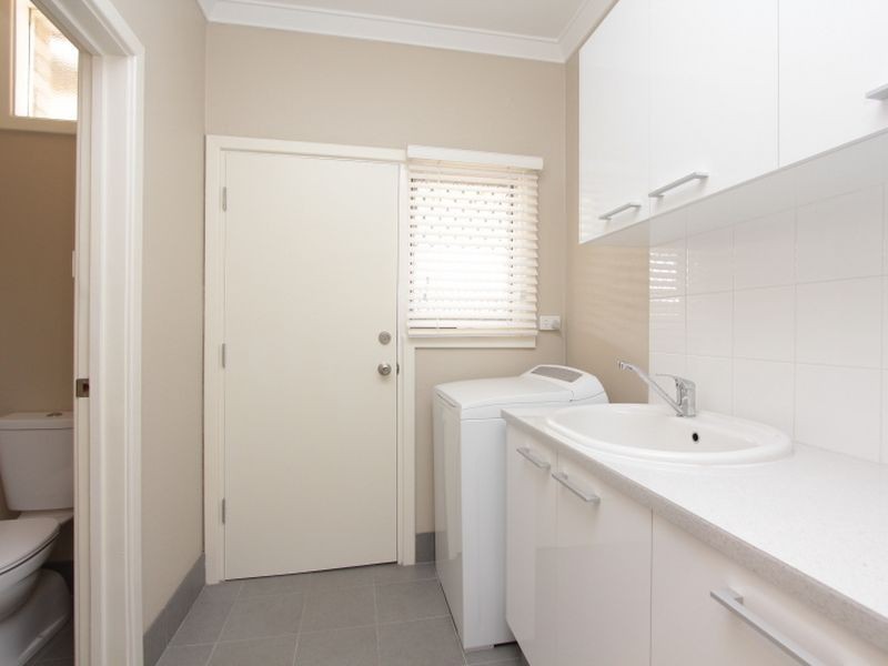 40 Tudor  Avenue (South), Shelley WA 6148