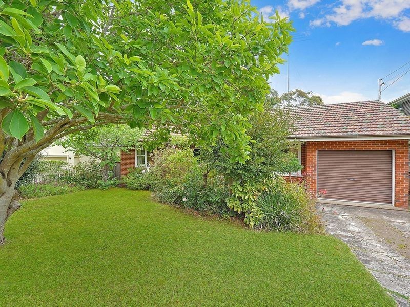 8 Leith Road, Pennant Hills NSW 2120