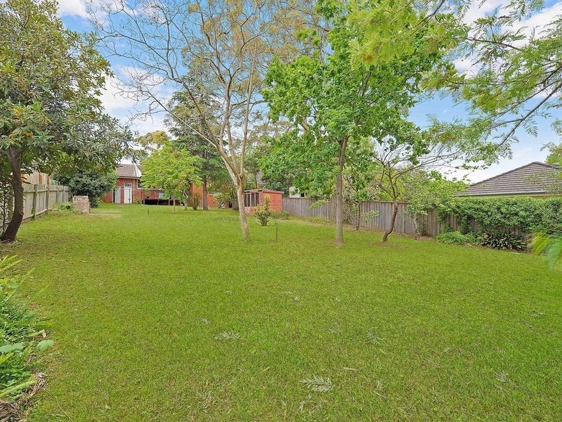 8 Leith Road, Pennant Hills NSW 2120