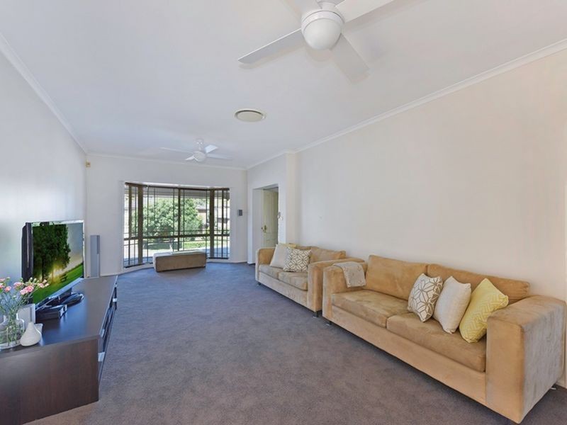 51 Springfield Crescent, Bella Vista NSW 2153