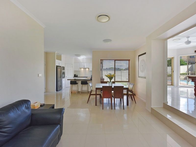 51 Springfield Crescent, Bella Vista NSW 2153