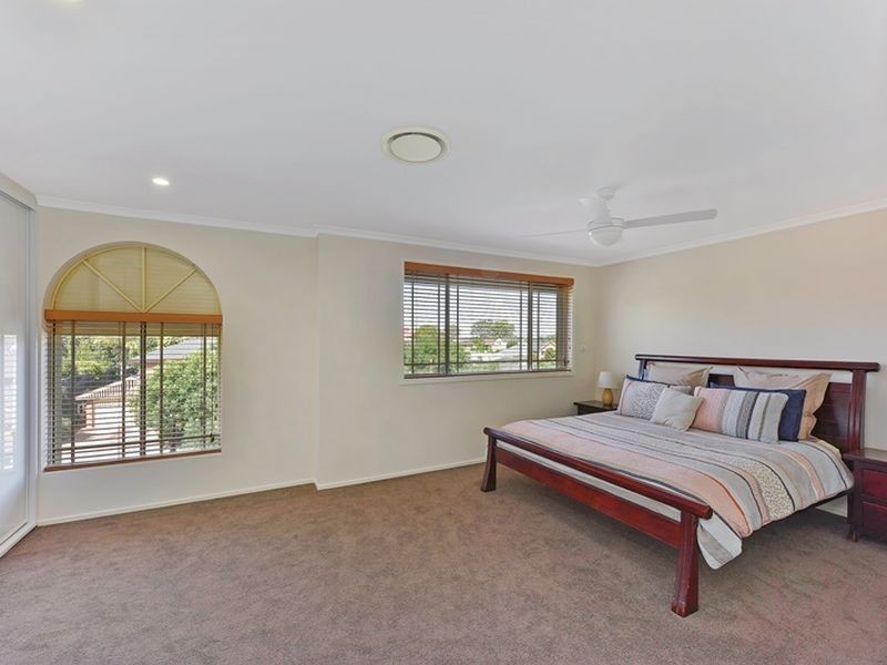 51 Springfield Crescent, Bella Vista NSW 2153