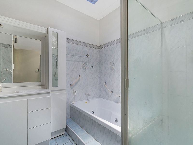 32 Roland Avenue, Northmead NSW 2152