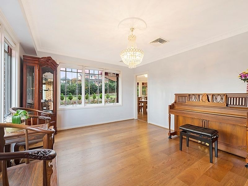 77 Oratava Avenue, West Pennant Hills NSW 2125