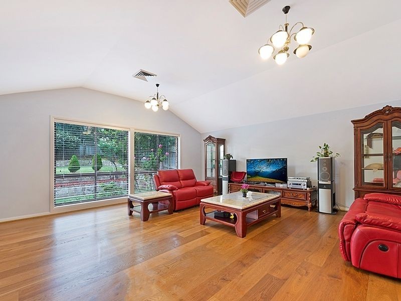 77 Oratava Avenue, West Pennant Hills NSW 2125