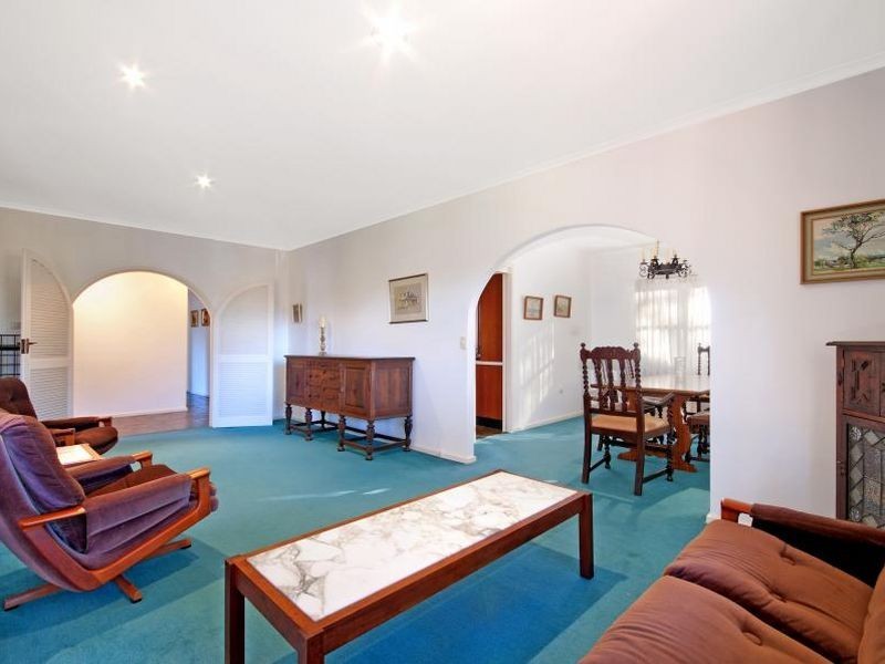 8 Stringybark Close, Westleigh NSW 2120