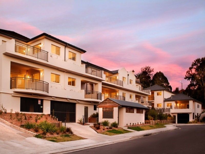 8/23 Thompson Close, West Pennant Hills NSW 2125