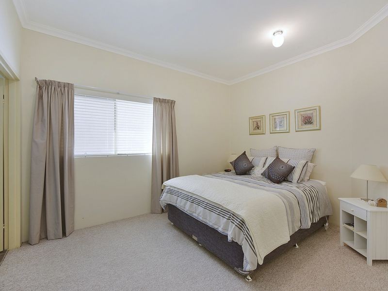 8/23 Thompson Close, West Pennant Hills NSW 2125